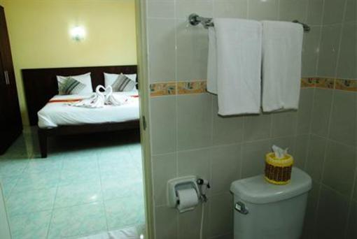 фото отеля Patong Palm Guesthouse