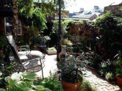 фото отеля Linnies York B&B