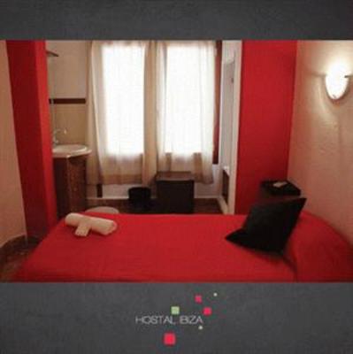 фото отеля Hostal Ibiza