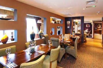 фото отеля Premier Inn Maidstone Town Centre