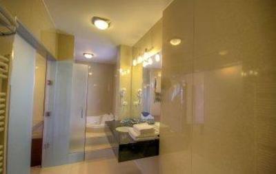 фото отеля Hotel Golden Time