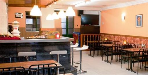 фото отеля Hostal de Caldes