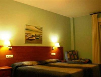 фото отеля Hostal Playa de Lago