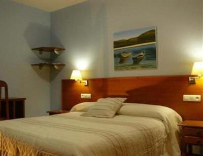 фото отеля Hostal Playa de Lago