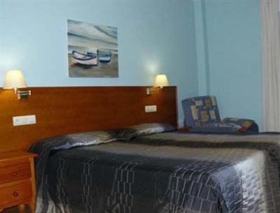 фото отеля Hostal Playa de Lago