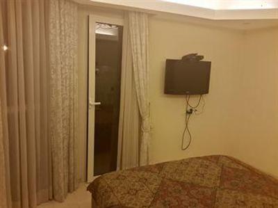 фото отеля Camelot Suites Motel