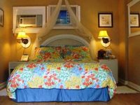 Seascape Tropical Inn