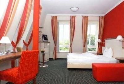 фото отеля Hotel Seeblick Lembruch