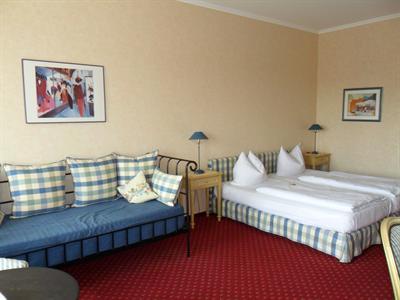 фото отеля Hotel Seeblick Lembruch