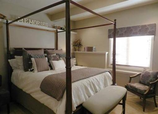фото отеля The Stone Gate Inn Bed & Breakfast