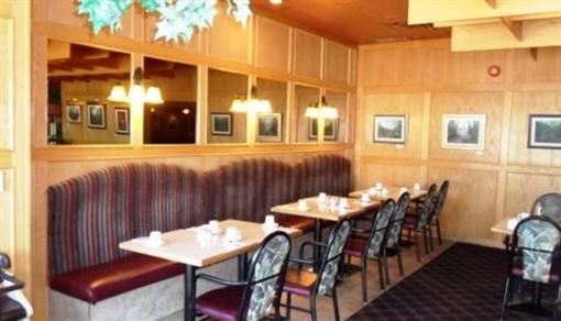 фото отеля Tamarack Motor Inn