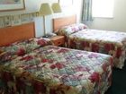 фото отеля Tamarack Motor Inn