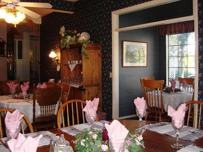 фото отеля Abella Garden Inn Bed & Breakfast