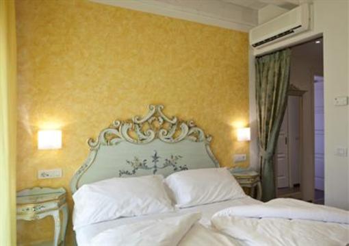 фото отеля Pai Hotel Torri del Benaco