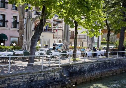 фото отеля Pai Hotel Torri del Benaco