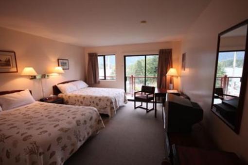 фото отеля Tofino Motel Harbourview
