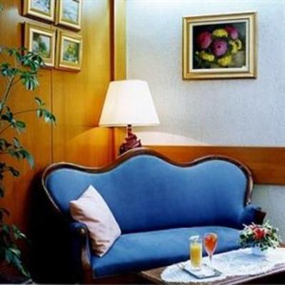 фото отеля Logis Hotel De France Saint-Cergues