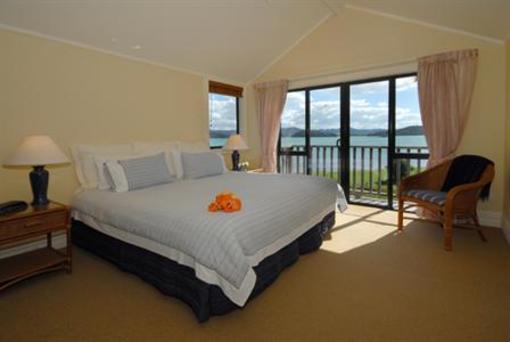 фото отеля Pawhaoa Bay Lodge