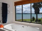 фото отеля Pawhaoa Bay Lodge