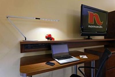 фото отеля Hotel & Suites Normandin