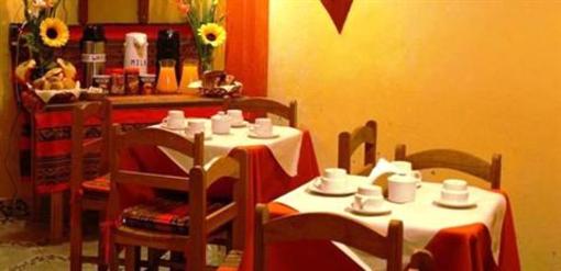 фото отеля Golden House Hostal