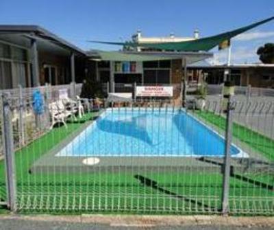фото отеля Cobb Inlander Motel
