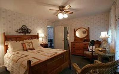 фото отеля The Sterling Inn South Sterling