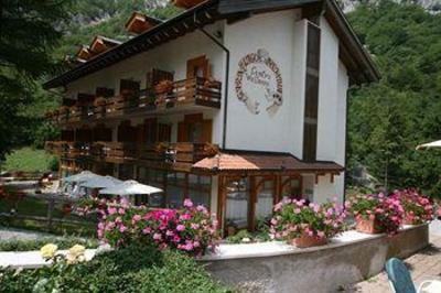 фото отеля Garni Lago Nembia Hotel San Lorenzo in Banale