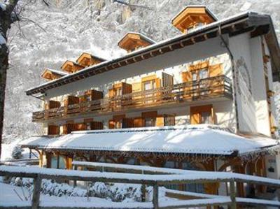 фото отеля Garni Lago Nembia Hotel San Lorenzo in Banale
