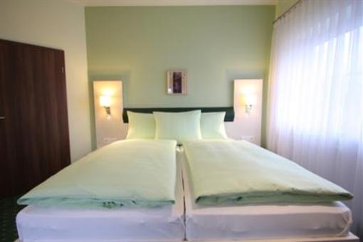 фото отеля Hotel Cristall Haibach (Lower Franconia)