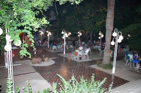 фото отеля Hotel Sumratin