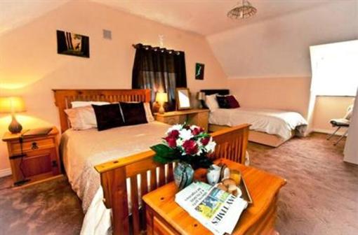 фото отеля Strands End House