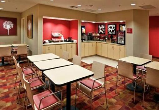 фото отеля TownePlace Suites Panama City