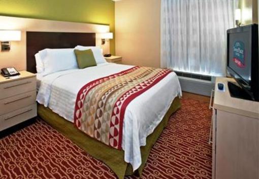 фото отеля TownePlace Suites Panama City
