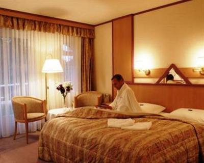 фото отеля Burghotel Am Hohen Bogen Neukirchen beim Heiligen Blut