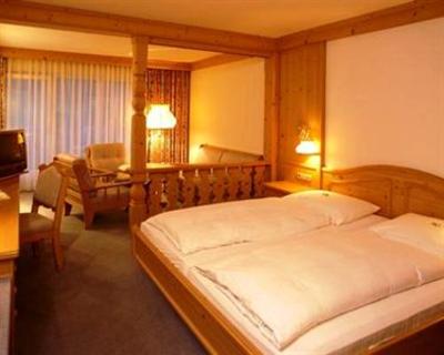 фото отеля Burghotel Am Hohen Bogen Neukirchen beim Heiligen Blut