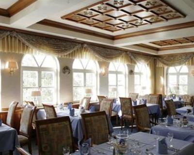 фото отеля Burghotel Am Hohen Bogen Neukirchen beim Heiligen Blut