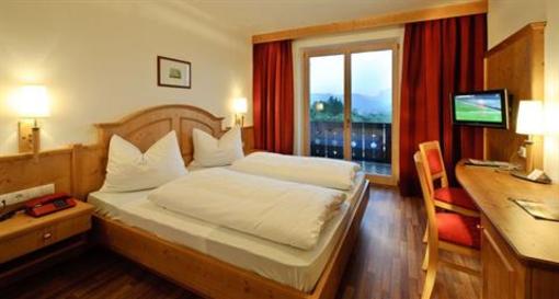 фото отеля Hotel St. Justina Hof