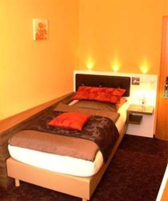 фото отеля Hotel & Restaurant Zum Schwanen