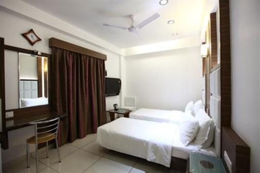 фото отеля Hotel Atithi Ahmedabad