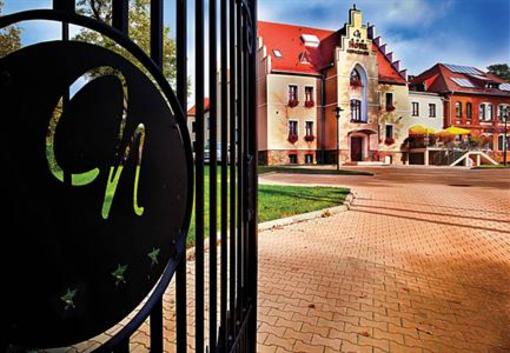 фото отеля Hotel Niemcza Spa