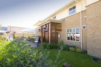 фото отеля Premier Inn Business Park Gloucester