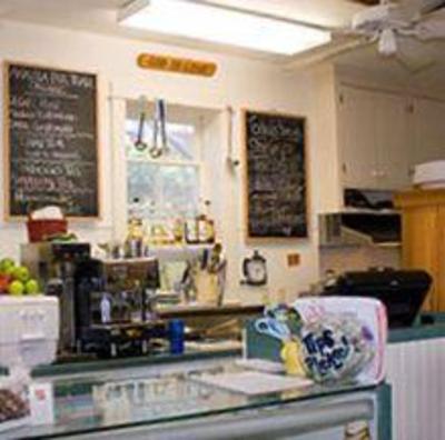 фото отеля Hibiscus Coffee and Guesthouse