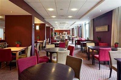 фото отеля Holiday Inn Express London Airport Stansted