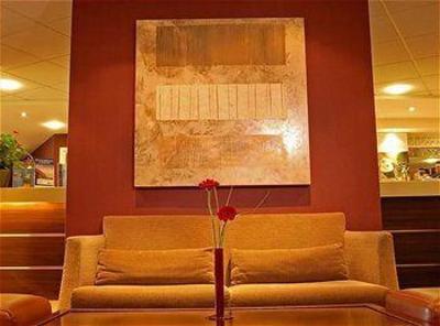 фото отеля Holiday Inn Express London Airport Stansted