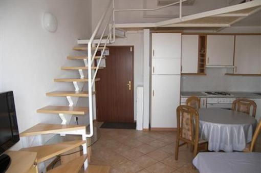 фото отеля Apartment Zlatni Rat