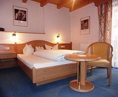 фото отеля Hotel Garni Elfriede