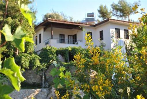 фото отеля Kleo Cottages