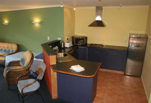 фото отеля Boatshed Motel Apartments
