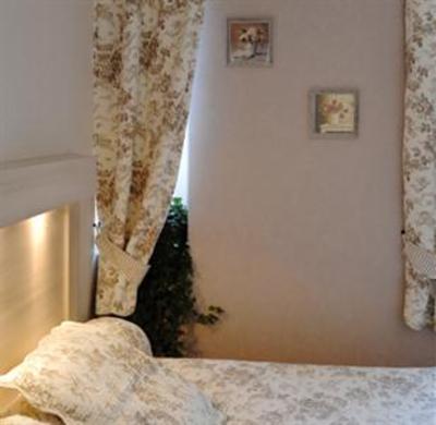 фото отеля Hotel de Lion-sur-Mer